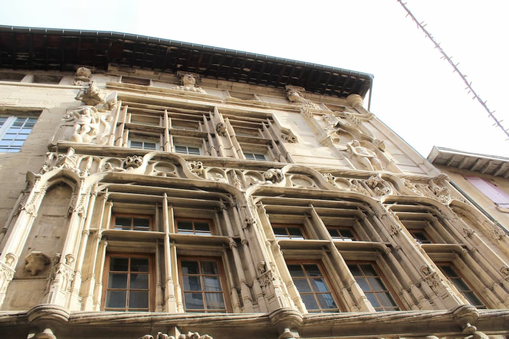 maison-têtes