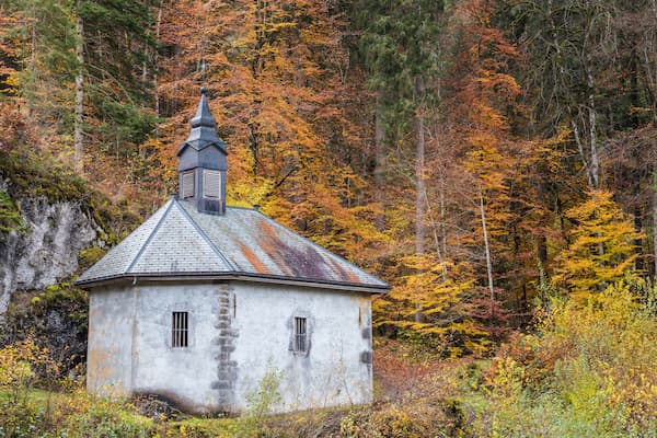 chemin-chapelles-samoens