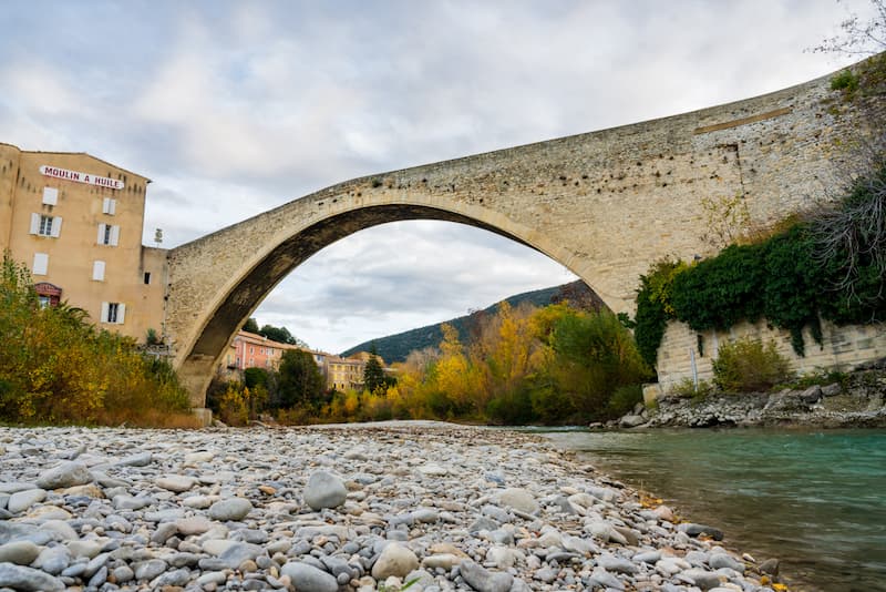pont-roman-nyons